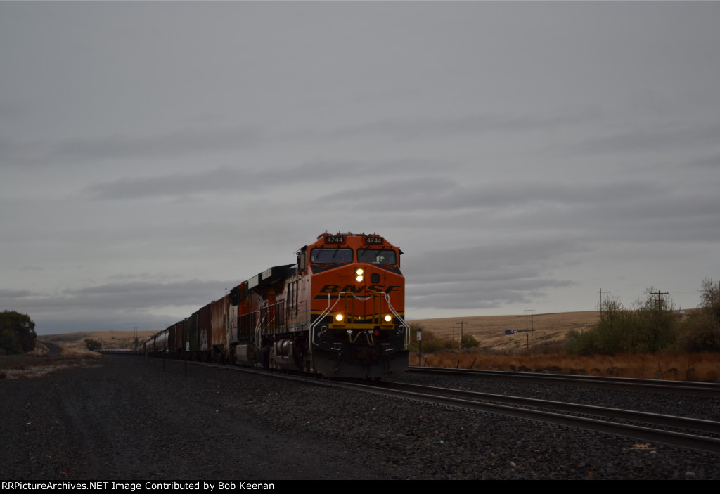 BNSF 4744